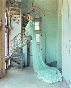 sposa scala chiocciola